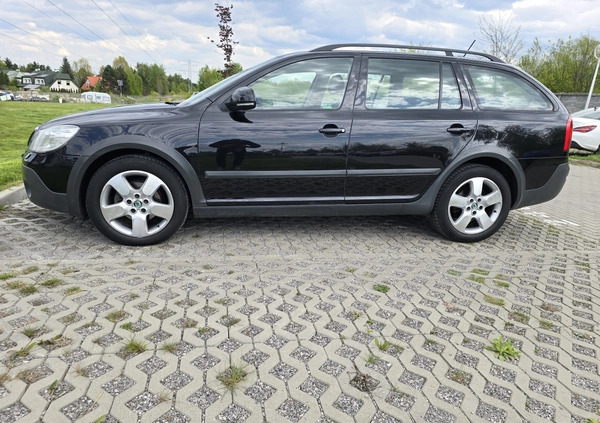 Skoda Octavia cena 32800 przebieg: 272000, rok produkcji 2011 z Władysławowo małe 79